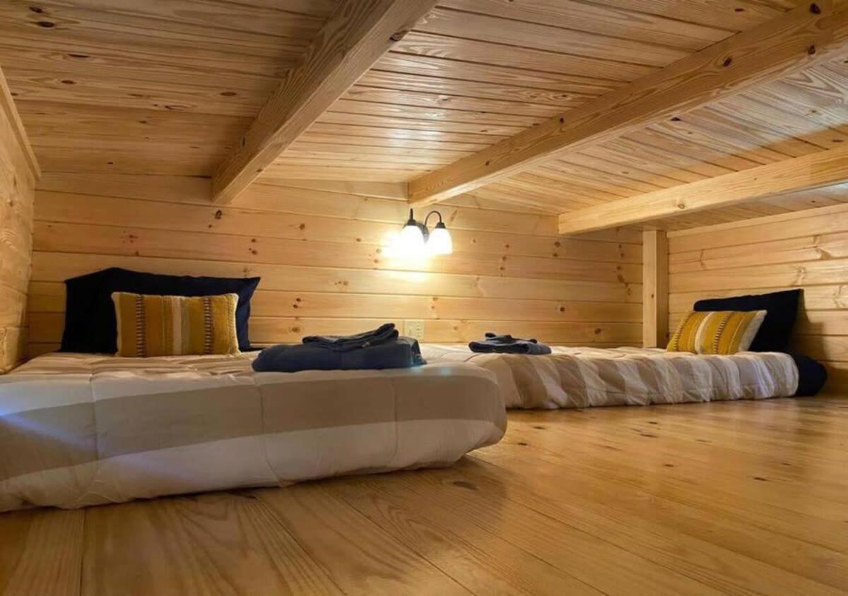 Serene 1Br Cabin Near Nc Z00 With Loft & Waterview Asheboro Luaran gambar