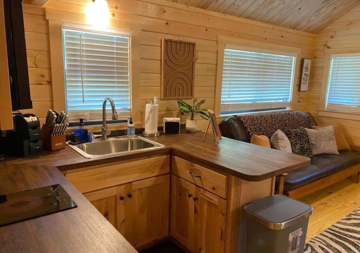 Serene 1Br Cabin Near Nc Z00 With Loft & Waterview Asheboro Luaran gambar